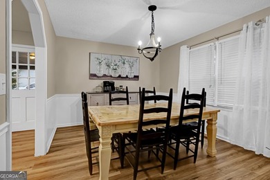 Welcome to this beautifully maintained four-bedroom, two-bath - photo 8
