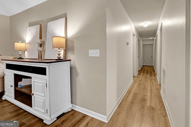 Welcome to this beautifully maintained four-bedroom, two-bath - photo 9