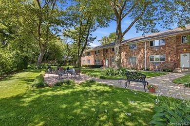 Prime Huntington Village location! Welcome to Heckscher Park - photo 5
