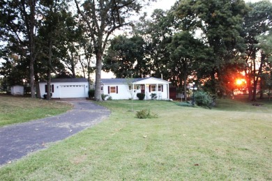 Lake Home Off Market in Smiths Grove, Kentucky