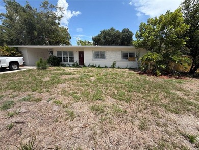 Opportunity awaits in Bradenton! This 3-bedroom, 2-bath home - photo 3