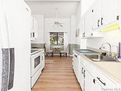 Back on the Market with price improvement. This home offers - photo 8