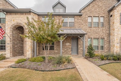 Lake Townhome/Townhouse For Sale in Arlington, Texas