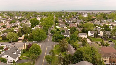 CALLING ALL MERRICK INVESTORS & HOMEOWNERS! TAKE ADVANTAGE OF - photo 4