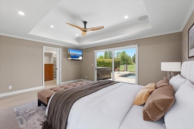 Luxury golf course frontage property! Fully renovated 4-bedroom - photo 18