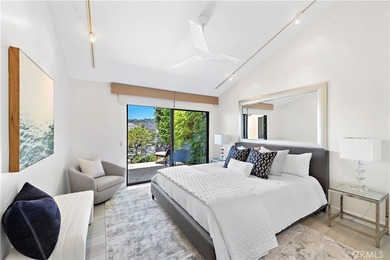 Welcome to a one-of-a-kind Laguna Beach retreat where style - photo 24