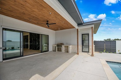 BEAUTIFUL. CUSTOM NEW CONSTRUCTION. EXCLUSIVE LOCATION. Included - photo 27