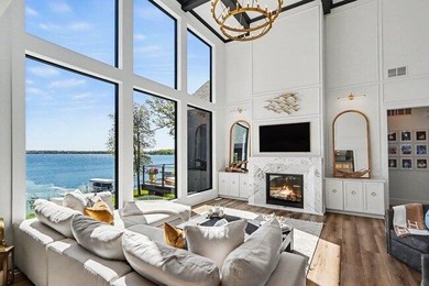 TO BE BUILT - Your bespoke luxury lakefront estate awaits--a - photo 6