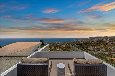 Welcome to a one-of-a-kind Laguna Beach retreat where style - photo 47