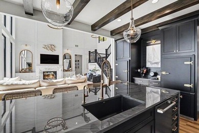 TO BE BUILT - Your bespoke luxury lakefront estate awaits--a - photo 8