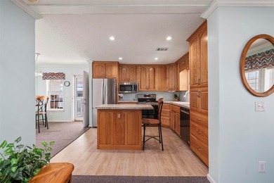 Welcome to this beautifully maintained 2-bedroom, 2-bath - photo 10