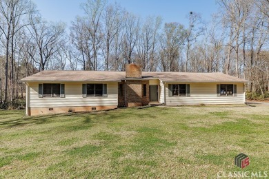 Lake Home For Sale in Watkinsville, Georgia