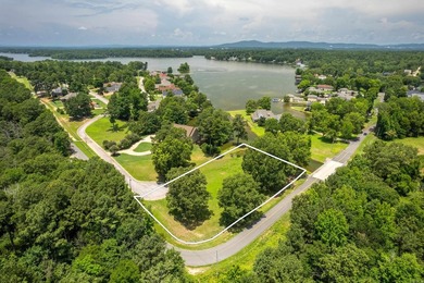Ideal for Your Custom Build! Located in the desirable Oak Shores - photo 1