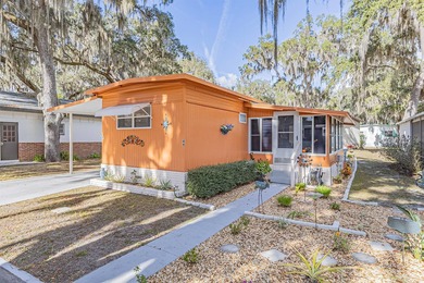 1,225 square foot Mobile is beautifully updated. 1973 2-bedroom - photo 3