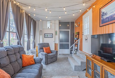 1,225 square foot Mobile is beautifully updated. 1973 2-bedroom - photo 6