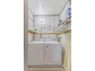 1,225 square foot Mobile is beautifully updated. 1973 2-bedroom - photo 10