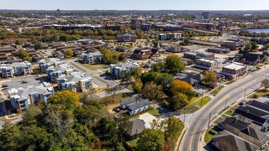 Prime Commercial Office Building Opportunity - 1542 SqFt