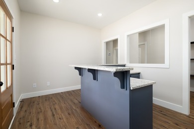 Prime Commercial Office Building Opportunity - 1542 SqFt