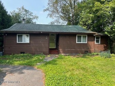 Hudson River - Fulton County Home For Sale in Lake Luzerne New York