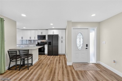 Welcome to this beautifully updated 3-bedroom, 2-bath home - photo 5
