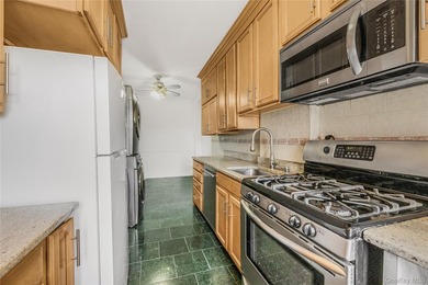 Discover this stunning renovated two-bedroom, two-full-bath coop - photo 17