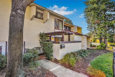 Lake Orlando Condo For Sale in Orlando Florida