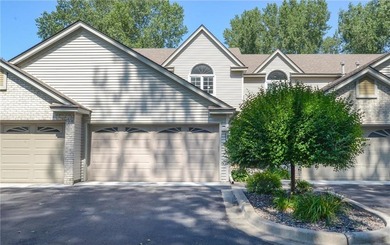 (private lake, pond, creek) Townhome/Townhouse Active Under Contract in Coon Rapids Minnesota