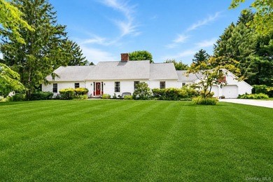 Perfectly positioned in the sought-after Fairway Farms community - photo 1