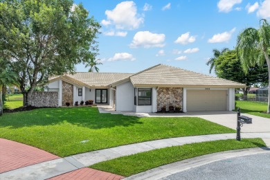 Lake Home For Sale in Boca Raton, Florida