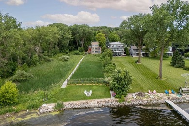 Modern architecture meets the natural beauty of Lake Mendota and - photo 5