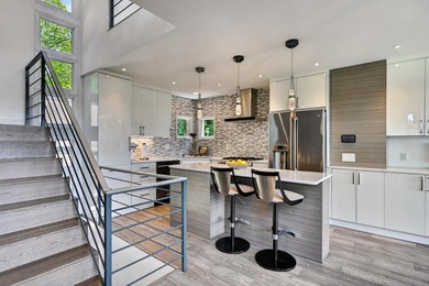 Modern architecture meets the natural beauty of Lake Mendota and - photo 9