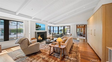 Just a stone's throw from the beach, 27 Emerald Bay offers a - photo 11