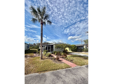 Manatee River Home For Sale in Ellenton Florida