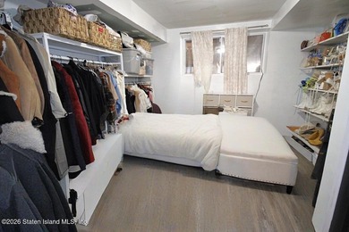Welcome to 160 Kenilworth Ave. This end unit townhouse is - photo 14