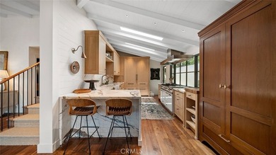 Just a stone's throw from the beach, 27 Emerald Bay offers a - photo 16