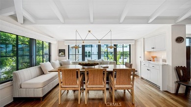 Just a stone's throw from the beach, 27 Emerald Bay offers a - photo 20
