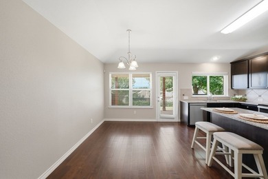 PERFECT LOCATION with a LAKE VIEW and on a GREENBELT in the - photo 21