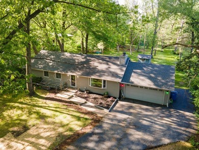 Location, location, location! Country living meets lake life - photo 2