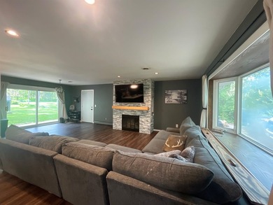 Location, location, location! Country living meets lake life - photo 8