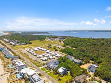 Welcome to this stunning 3-bedroom, 3-bathroom townhouse in the