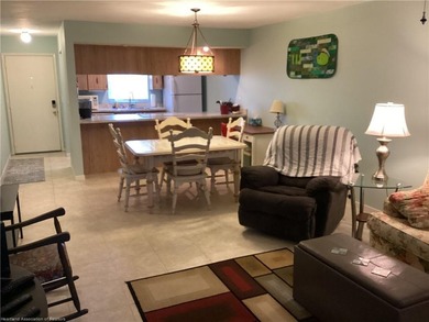 Fully furnished Villa in desirable Sun N Lake community. Unit is - photo 3