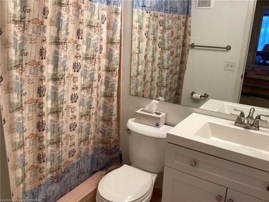 Fully furnished Villa in desirable Sun N Lake community. Unit is - photo 7