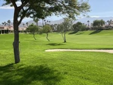 Lake Condo Sale Pending in Palm Desert, California