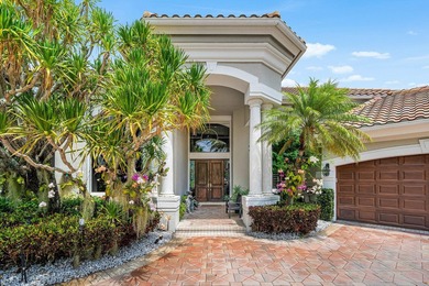 Experience exceptional golf course and lake views from this - photo 12