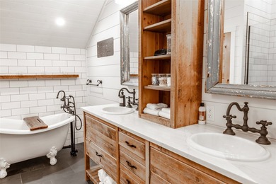 This is a Luxury Hospitality and Retreat compound. Located on 20 - photo 27