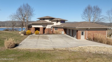 Wide open spaces within this architectural beauty! Welcome home - photo 11
