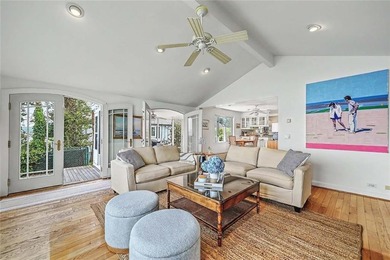 Welcome to your waterfront retreat on stunning Narragansett Bay - photo 16