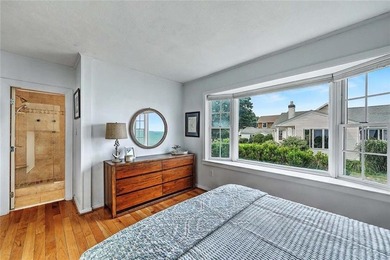 Welcome to your waterfront retreat on stunning Narragansett Bay - photo 21