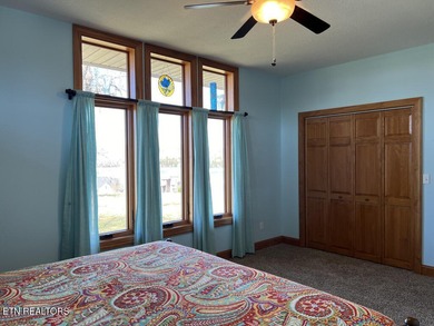 Wide open spaces within this architectural beauty! Welcome home - photo 30