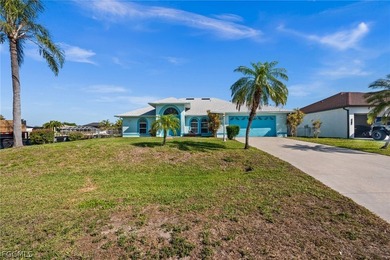 Large Waterfront Pool Home seeks new owner! This 4-bedroom - photo 50